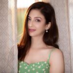 Saumya Tandon Instagram - Mood Pictures @sachinkumarphotographyy Makeup @twinkle_makeupartist #saumyatandon #friday #fridayvibes #mood