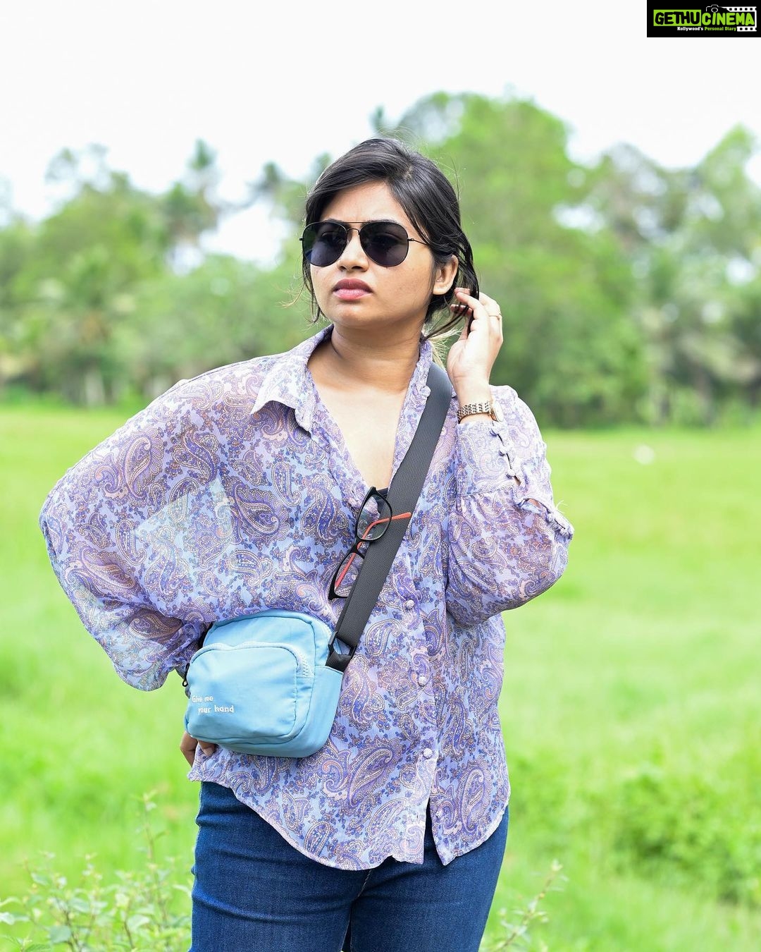 Shaalin Zoya Instagram - Director Scenes @shaalinzoya 🔥 #director #movie #movielife #actress #mollywood #indiancinema Thiruvananthapuram, Kerala, India