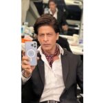 Shah Rukh Khan Instagram - Thank u all for celebrating my 30 yrs with cakes & edits and all things nice. For me the best way to celebrate is to work round the clock today to create more entertainment. Love you all.