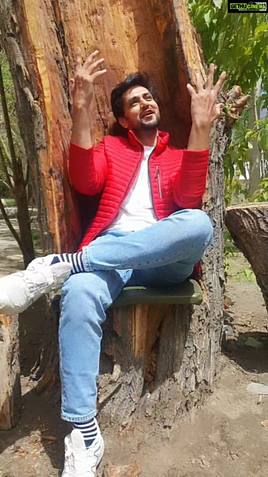 Shakti Arora Instagram - ☺️🤣 @nehaasaxena #shaktiarora #leh #lehdiaries #ladakh #nubravalley