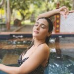 Shalini Pandey Instagram - Let me see what spring is like On a-Jupiter and Mars💕 #waterbaby #summer