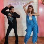 Shamita Shetty Instagram - 🔥 aaga dia! Sharara with the favourite @shamitashetty_official . . . #shamitashetty #shamita #shamitastribe #shamitashetty_official #sharara #shararasharara #reelsinstagram #reels #reel #dance #dancelikeshamita