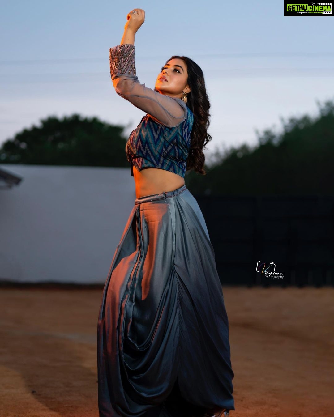 Shamna Kasim Instagram - Hard work pays off… Styled by: @impriyankasahajananda Outfit: @airavata.life Jwellery: @kushalsfashionjewellery Pics: @v_capturesphotography Hairstylist: @hairstylist_srinivas Personal staff: @pranay_kohli #styledbypriyankasahajananda