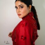 Shamna Kasim Instagram - Confidence has no competition….. Styling: @impriyankasahajananda Costume: @raashiagarwal.atelier Jwellery: @kushalsfashionjewellery Pics: @v_capturesphotography Hairstylist: @hairstylist_srinivas Personal staff: @pranay_kohli Personal staff : @sarika_briadal_meckupartis