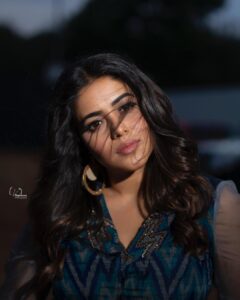 Shamna Kasim Instagram - Hard work pays off… Styled by: @impriyankasahajananda Outfit: @airavata.life Jwellery: @kushalsfashionjewellery Pics: @v_capturesphotography Hairstylist: @hairstylist_srinivas Personal staff: @pranay_kohli #styledbypriyankasahajananda