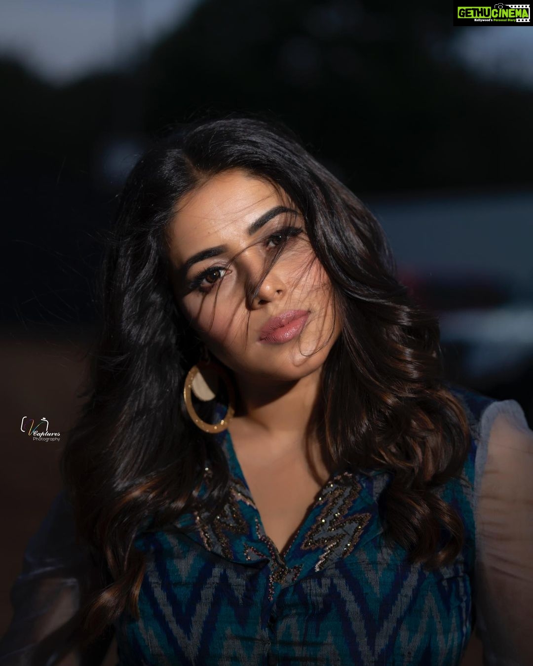 Shamna Kasim Instagram - Hard work pays off… Styled by: @impriyankasahajananda Outfit: @airavata.life Jwellery: @kushalsfashionjewellery Pics: @v_capturesphotography Hairstylist: @hairstylist_srinivas Personal staff: @pranay_kohli #styledbypriyankasahajananda