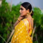 Shamna Kasim Instagram - Live wat u love ❤️ Styling: @vasudevan.arun Saree: @atmasignature Jwellery: @kushalsfashionjewellery Pics: @v_capturesphotography Hairstylist: @hairstylist_srinivas Personal staff: @pranay_kohli @sarika_briadal_meckupartis