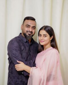 Shamna Kasim Instagram - With the blessings of family stepping to my next part of life❤️💍 and now it’s official ❤️ @shanid_asifali ❤️