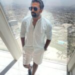 Shanthanu Bhagyaraj Instagram – 𝒞𝒶𝓁𝓂 … 𝒾𝓈 𝒶 𝒮𝓊𝓅𝑒𝓇 𝒫𝑜𝓌𝑒𝓇 💫
𝒰𝓈𝑒 𝒾𝓉 

📸 : @kikivijay11 

#instagood #instagram #insta #instalike #dubai #dubailife #dubai🇦🇪 #throwback #throwbackmemories #portrait #portraitphotography Burj Al Arab