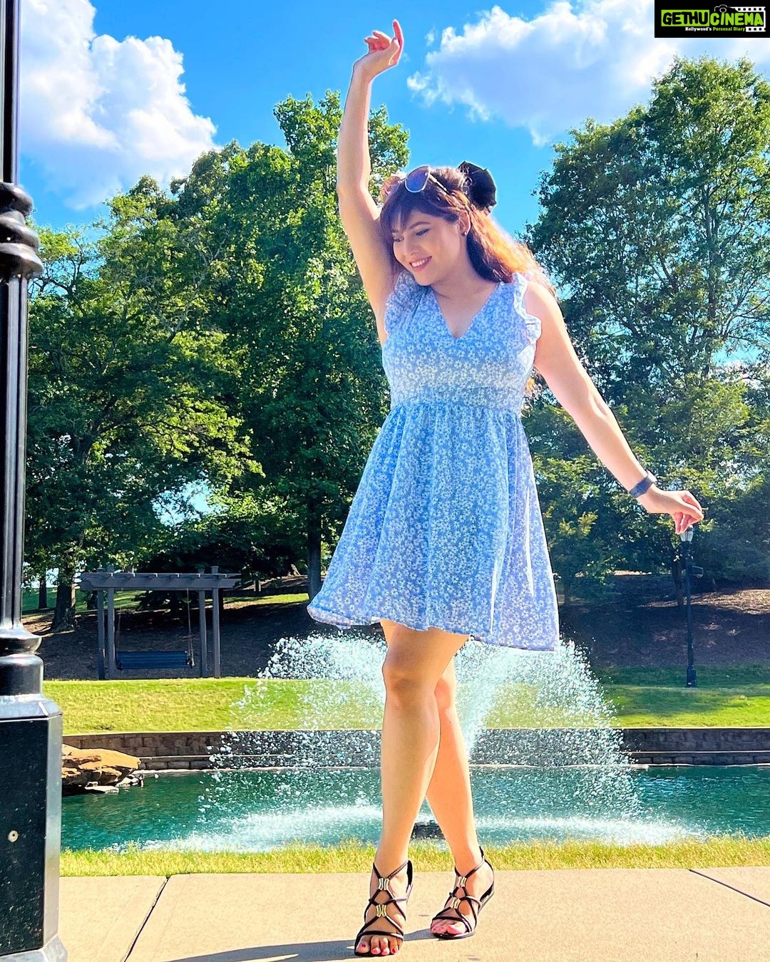 Sherin Instagram - Hey sunshine! #sherin #cute #fashion #dress #travel Greer, South Carolina