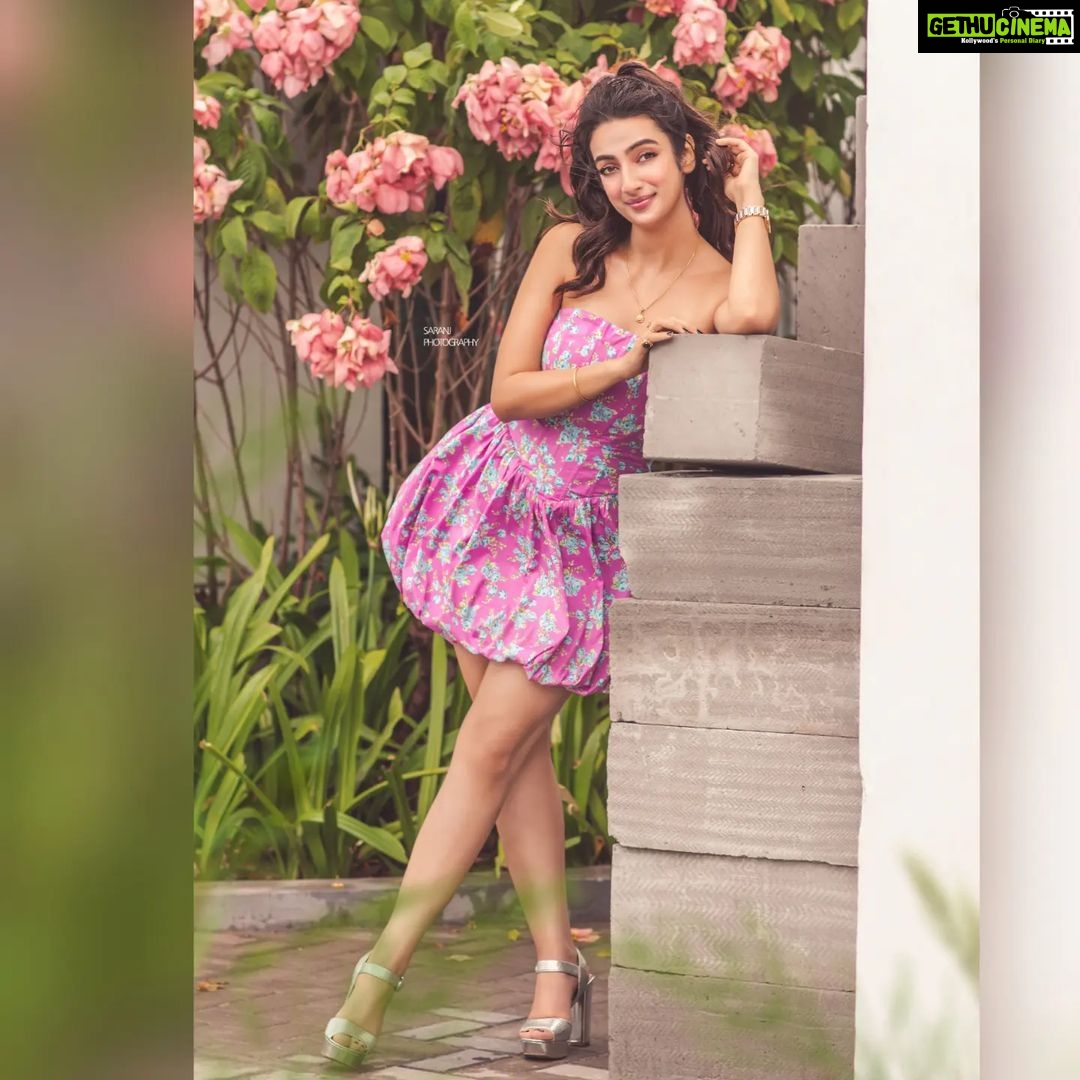 Sherlin Seth Instagram - Flying solo, living yolo!🦋✨ Photography @saranjphotography @ajaybeny89 Makeup @deepika.nathan Hair @muthugokila_artistry Stylist and designer @sowbiandrea Retouch @khanphotography06 . . . . . . . . . #sherlinseth #explorepage #mondaymotivation #explore #foryou #forme #tamilactress #tamilcinema #bollywood #flowerphotography #florals #pink