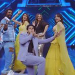 Shilpa Shetty Instagram - The #Nikammas bringing the house down on #DIDLilMasters 💃🏻🔥🕺🏻 Loved meeting you and killing it on the #KillerSong with you, guys… @iamsonalibendre and @remodsouza ♥️♥️ #NikammaFilm releasing in cinemas on 17th June 2022🎥 @abhimanyud @shirleysetia @sabbir24x7 @sabbirkhanfilms @sonypicsfilmsin @sonypicturesin @amaal_mallik @mikasingh @kumaarofficial @ericpillai @ganeshacharyaa @zeemusiccompany #Nikammagiri #NikammaPromotions #catchup #danceindiadance #love