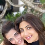 Shilpa Shetty Instagram - Happiest Birthday to my sister from another mother♥️🤗🧿 Here’s to heartier laughs, crazier holidays, never-ending conversations, hugs, & Tiramisu (Made by you); and wishing you great health and all in abundance always. Lovvvee you to the moon and back and thank youuuu for always having my back ♥️🧿 @akankshamalhotra #bestfriendsbirthday #bff #soulsisters #love #grateful #happyvibes #famjam
