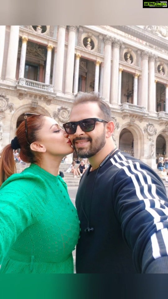 Shilpi Sharma Instagram - 💗 #Paris #sieneriver #weddinganniversary #vacation #travel #couple Opéra Paris