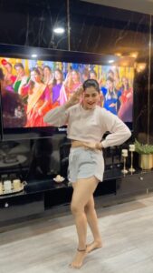 Shivani Narayanan Instagram - Casually tripping on My New Song #kalyaanapaattu from #veetlevishesham . Shake your legs for the Trend soon 💃