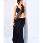 Shraddha Das Instagram - You, me, and a beautiful black saree 🖤😉 📸 @snehzala Styling : @artbyavnee Saree : @tantra_rj Jewellery : @aquamarine_jewellery Make up : @hareshwarp Hair : @gouriepatil #saree #blacksaree #sareelove #shraddhadas Mumbai, Maharashtra