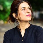 Shraddha Das Instagram - Just give me anything black 🖤 Wearing the @jonesroadbeauty lip tint 😍 📸 @snehzala #blackonblack #kurtapalazzo #shraddhadas Mumbai, Maharashtra