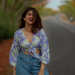 Shraddha Das Instagram - mood. ft . Shraddha! @shraddhadas43 🤍 . Styling : @artbyavnee HMU: @nalini_ferns Jewellery : @blingvine Top : @poppiclothing #shraddhadas #krishnatejah #photography #teamkt