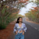 Shraddha Das Instagram - 🌸 📸 @krishnatejah Styling : @artbyavnee HMU : @nalini_ferns Top : @poppiclothing Jewellery : @blingvine #florals #lilac #shraddhadas Karimnagar, India