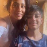 Shriya Saran Instagram - Happy birthday Dhruv, @dhruv.the.creator Love and hugs to you Impromptu performance, you are amazing 🤩 @aartisaran15 @sshauryaa23 @neerjasaran