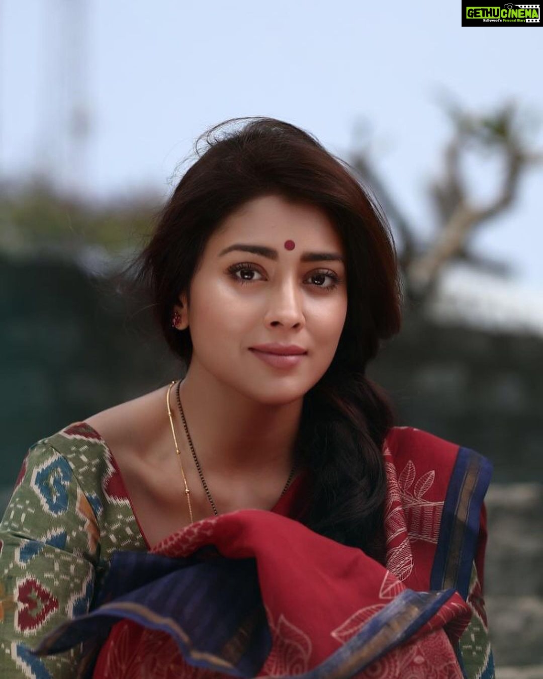 Shriya Saran Instagram - Shot these pictures for a movie we never made …. Hope all your visions come true , pray that your dreams are positive filled with light and they become a reality…. Faith Keeps us alive Thank you @ARJUNKALLINGAL for these beautiful pic