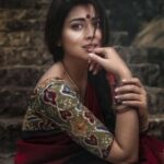 Shriya Saran Instagram – Shot these pictures for a movie we never made …. Hope all your visions come true , pray that your dreams are positive filled with light and they become a reality….
Faith Keeps us alive 

Thank you @ARJUNKALLINGAL for these beautiful pic