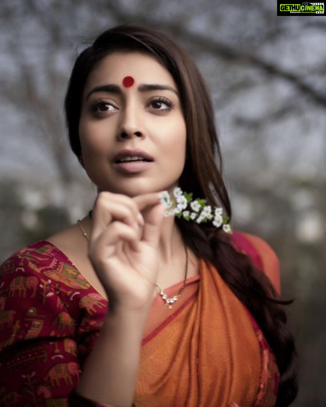 Shriya Saran Instagram - Shot these pictures for a movie we never made …. Hope all your visions come true , pray that your dreams are positive filled with light and they become a reality…. Faith Keeps us alive Thank you @ARJUNKALLINGAL for these beautiful pic