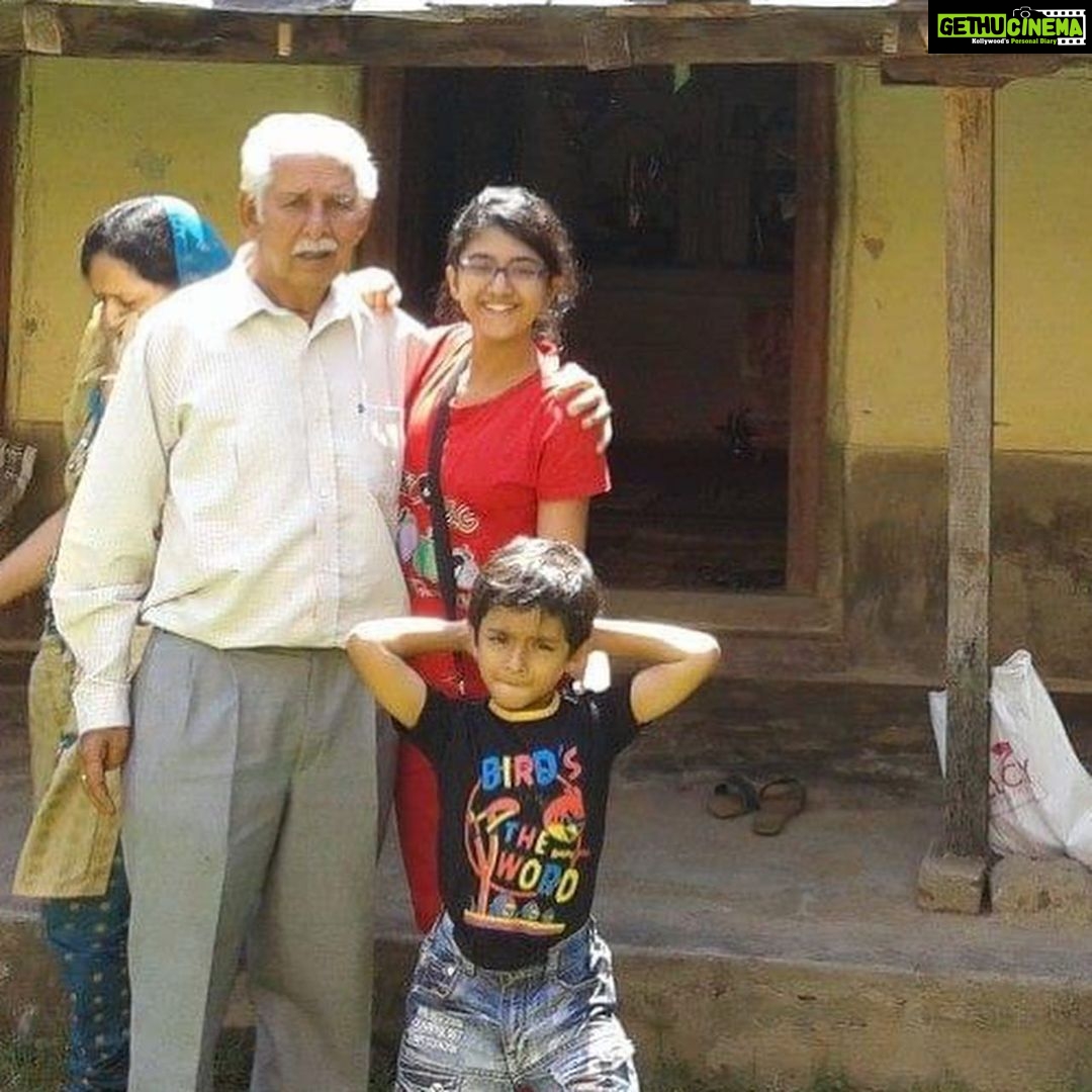 Shriya Sharma Instagram - I hope to keep making you proud, to make you smile always…and to keep you alive through me Dado. I will really badly miss our phone calls, conversations on law and english…and just the “de talli”. Thank you for shaping me into who I am and for constantly looking out for me. I pray and hope to continue to receive your blessings and your love even from up above. Till we meet again, Love alwayss and forever!