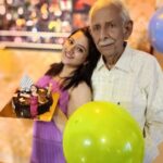 Shriya Sharma Instagram - 😭🥺♾♥️ Since birth Dado was always there on one of our birthdays. Little did I know this would be my last birthday celebration with him. Breaks me Dado…i miss you soo much. I will always love you 😭