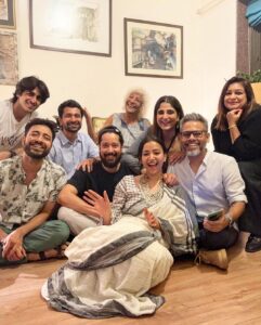 Shweta Basu Prasad Instagram - Friends, food and music… Thank you Dipa aunty for being such a gracious host. As always :) . Thank you @danishsood @victoglyphix @valarchorpolice @shruti_kapoor_21 @saloni_batra_ @pareshpahuja @barmecharajat for participating as musicians and music lovers. . Missed you @itswolfienair @ninhao_gens @metatronsqbe @suhailnayyar @meiyangchang . Thanks for the necklace mom! . #music #artists #friends #kksinger #indianclassicalmusic #sitar #guitar #simonandgarfunkel #kishorekumar #rabindrasangeet Music
