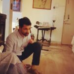 Shweta Basu Prasad Instagram - Friends, food and music… Thank you Dipa aunty for being such a gracious host. As always :) . Thank you @danishsood @victoglyphix @valarchorpolice @shruti_kapoor_21 @saloni_batra_ @pareshpahuja @barmecharajat for participating as musicians and music lovers. . Missed you @itswolfienair @ninhao_gens @metatronsqbe @suhailnayyar @meiyangchang . Thanks for the necklace mom! . #music #artists #friends #kksinger #indianclassicalmusic #sitar #guitar #simonandgarfunkel #kishorekumar #rabindrasangeet Music
