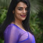 Shweta Menon Instagram - #ShwethaMenon @shwetha_menon Saree: @thebrandstorebyfebitha Blouse : @fara_designs 📸 @jp_payyanur Dubai, United Arab Emiratesدبي