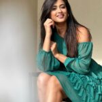 Shweta Tiwari Instagram - ☘️ @styleislandofficial @stylingbyvictor @sohail__mughal___