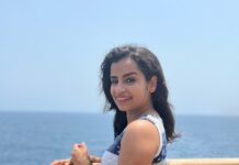 Sivaangi Krishnakumar Instagram - Cruising…!!!🌊🌊🐟 @pickyourtrail @cordeliacruises