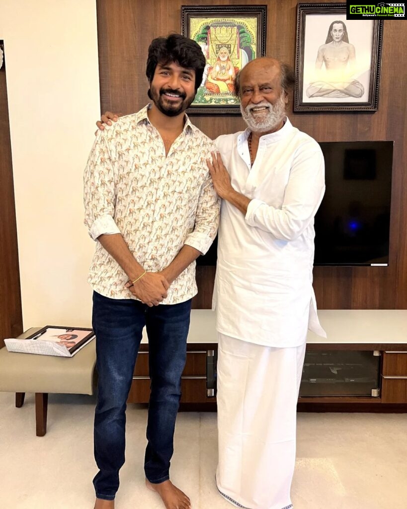 Sivakarthikeyan Instagram - With the DON of Indian cinema 🙏❤ Met super star @rajinikanth sir and got his blessings.. That 60 minutes will be a lifetime memory..Thank you so much Thalaiva for your time and valuable appreciations for #DON 🙏🙏❤❤❤