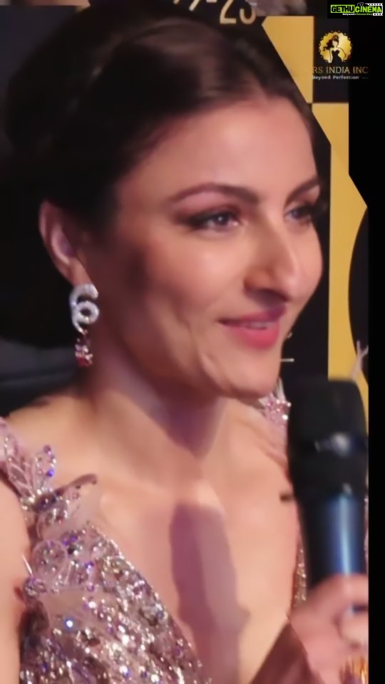 Soha Ali Khan Instagram - Competition is a good thing, it forces everyone to do their best. I am so glad to be a part of such a positive & impactful event. Mohini Sharma you nailed it and I was very happy to be a part of the show 😍 Congratulations on your well deserved success queen! @sargam3 @mohinisharmaofficial @mrsworldpageant @mrsindiainc #Announce #Finaleweek #Mrsindiainc #Crown #Semifinalist #India #MrsWorld #MrsIndiaInc2022 #SargamKaushal #GrandFinale2022 #Mrsindiainc #Queen #Semifinalist #MrsWorldpageant