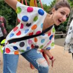 Soha Ali Khan Instagram – Why can’t you hide when you are wearing polka dots? Because you will always be SPOTTED 🤪🎈picture courtesy Inaaya Kemmu ❤️ #summer