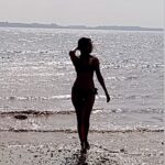 Sonal Chauhan Instagram – Of Sunsets and Silhouettes 🌅🧜‍♀️🌊
.
.
.
.
.
.
.
.
.
.
.
.
.
.
.
.
#love #sonalchauhan #beach #sunset #silhouette #reels #reelsinstagram #reelitfeelit #monday #evening