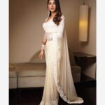 Sonal Chauhan Instagram – 🕊🕊🕊
.
.
.
.
.
.
.
.
.
.
.
.
.
.
.
.
.
.
.
.
.
.
.
.
.
.
.
.
.
.
.
.
.
.
.
.
.
Saree @premyabymanishii
Jewellery @dolsunjewelsofficial
HMU @vijaysharmahairandmakeup
Styling @d_devraj @manogna_gollapudi
Assisted by @aestheticstylesbyyashasvi
Photographer @the_pixel_farmer
#love #sonalchauhan #saree #indian #fashion #pearl #white #sonalchauhancloset #gold #saturday #morning