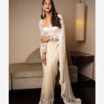 Sonal Chauhan Instagram – 🕊🕊🕊
.
.
.
.
.
.
.
.
.
.
.
.
.
.
.
.
.
.
.
.
.
.
.
.
.
.
.
.
.
.
.
.
.
.
.
.
.
Saree @premyabymanishii
Jewellery @dolsunjewelsofficial
HMU @vijaysharmahairandmakeup
Styling @d_devraj @manogna_gollapudi
Assisted by @aestheticstylesbyyashasvi
Photographer @the_pixel_farmer
#love #sonalchauhan #saree #indian #fashion #pearl #white #sonalchauhancloset #gold #friday #morning