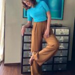 Sonali Bendre Instagram - Driving away the midweek blues… 💙