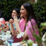 Sonam Kapoor Instagram – It’s all starting to feel real! This baby is now well on its way and I’m so thankful to @eieshabp for throwing the best welcoming party ever, bringing together so many of my favourite people and showering me with love and blessings in the most generous and beautiful way. Notting Hill