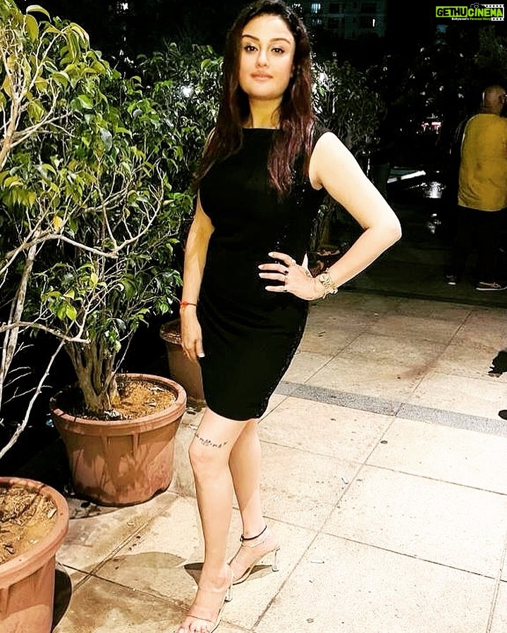 Sonia Agarwal Instagram - #aboutlastnight #randomclick #soniaagarwal #sa