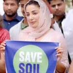Sonia Mann Instagram - World Environment Day 🌳 Plant more Trees 🌳 Desh Bhagat University . Thanks for inviting me and give push to my Plantation Drive 🌳🌳🌳🌳🙏🙏🙏 #plantmoretrees #justiceforsidhumoosewala #savepunjab #savesoil