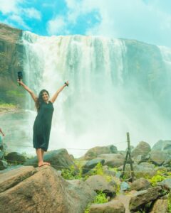 Sonu Gowda Instagram - You are not a dead fish to go with the flow, so don’t say go with the flow, even nature has it’s own flow.. 

You have a choice for everything, every move determines what you need what you want.. 
PC @arunkummar_portraits

#kerala #attirapallyfalls #chalakudy #godsowncountry #nature #naturelovers #sonugowda #keralagram