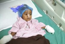 Sonu Sood Instagram - मेरा और चौमुखी कुमारी का सफ़र कामयाब रहा ❤️🙏 Chaumukhi was born with four legs and four hands in a small village in bihar. Now she’s ready to go back to her home after a successful surgery.