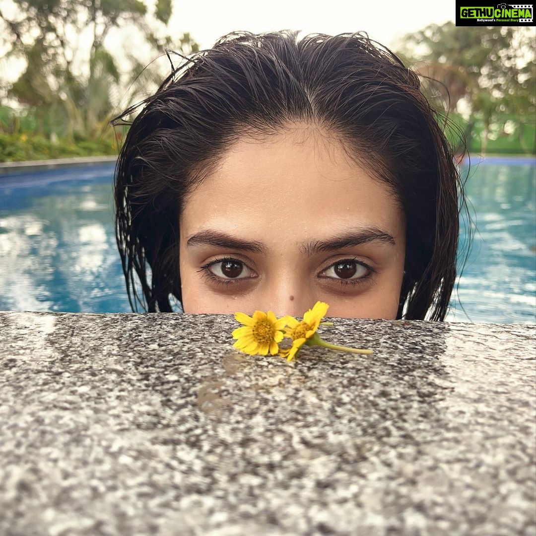 Sreemukhi Instagram - Is it weekend already?! 🖤