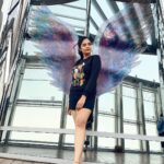 Sreemukhi Instagram - Jee karda dila de tenu “Burj Khalifa” ❤️✨ #dubai #burjkhalifa #travelgram #sreemukhi