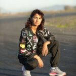 Sriti Jha Instagram - If “Is sheher ko yeh hua kya hai” had a face Jacket : @thepaintdaddy Shoes : @asicsindia Styled by : @stylebysaachivj Team : @vanita_parihar01