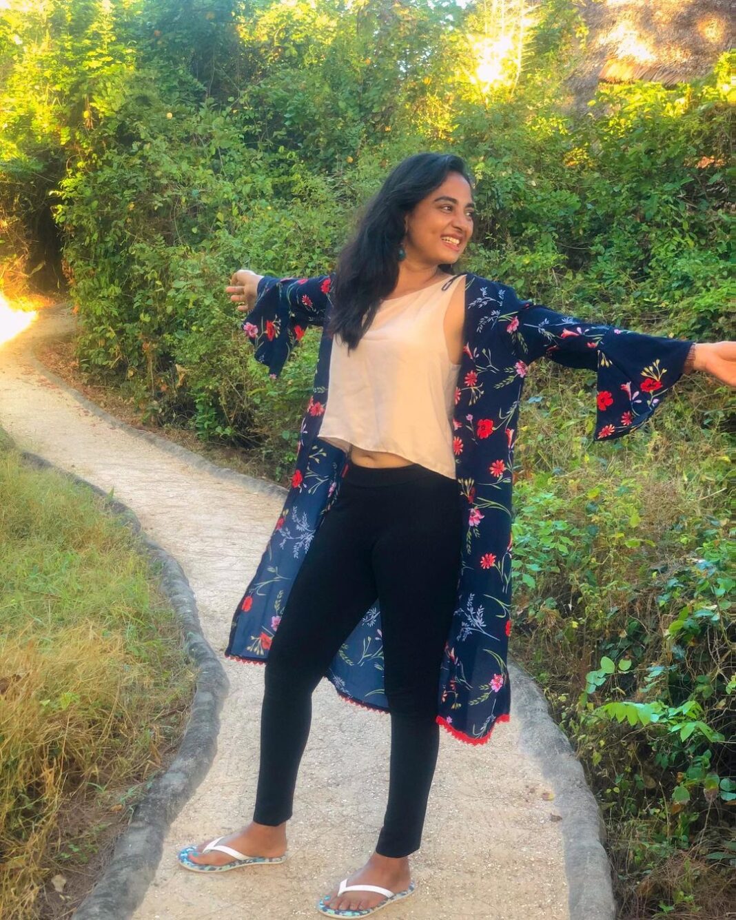 Srushti Dange Instagram - Paradise isn’t a place, it’s a feeling 🌴🌈